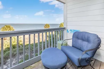 Image de Beach Racquet A220 | Sunset Views, Steps to Beach