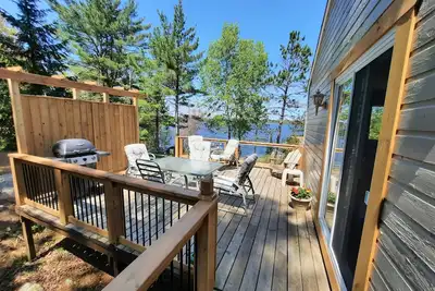 Image de Very Private Lakefront Cottage in sheltered cove on Lake Nipissing South Bay
