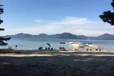 Image de Rent a Local Artist's studio home on Steamboat Bay on Beautiful Priest Lake, Id