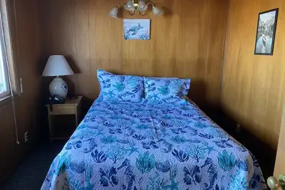 Image de Curley's, D - Motel - 1 Queen / 2 Single / Kitchen