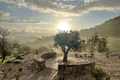 Image de Charming renovated farmhouse with panoramic views