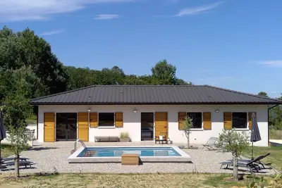 Image de Maison Climatisee A Aigueze Avec Piscine De 2 A 6 Personnes Gorges De L' Ardeche