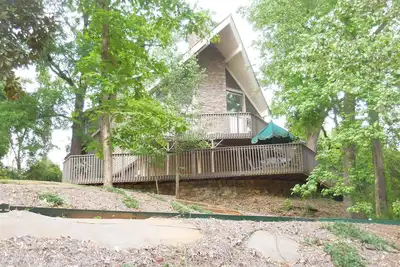 Image de Unique Lodge Style Home Walking Distance to Master's Golf Tournament