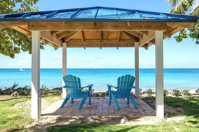Image de On Limetree Beach, Seclusion & Relaxation, Charlotte Amalie, Fort Christian