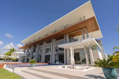 Image de Spectacular and Spacious Villa Overlooking Paradise! Cap Cana