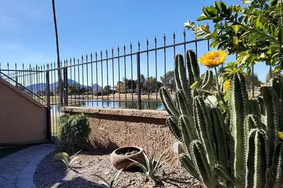 Image de Waterfront, Camelback Mountain, Golf Course Views