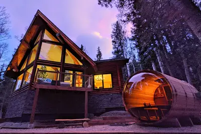 Image de Creek & Log Cabin near I-70, Sauna in the Forest