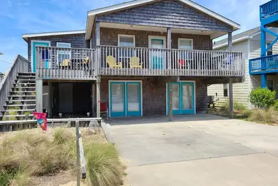 Image de Shore Beats Work! (2040 Sq ft)