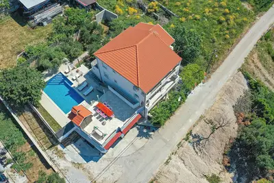 Image de Belle maison Ă Kastel Sucurac avec.