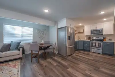 Image de \"Lehi Lux Bnb\" New Super clean 2 bed apartment