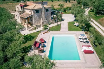 Image de Villa Zeza - La villa familiale ultime
