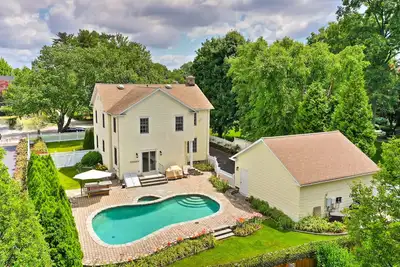 Image de Fairfield Historic Street. Private Heated Pool. Walk to Town Restaurants & Beach