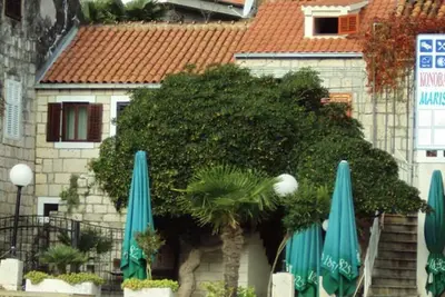 Image de Traditional stone house with beach views (6+1)