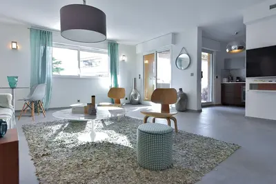Image de 4 pièces refait à neuf, 3 min de la Croisette