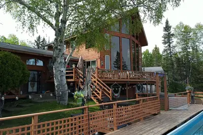 Image de Get the family together for the Holidays or snowmobiling! !