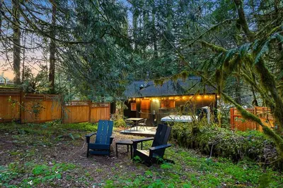 Image de Thimbleberry Cabin near Mt. Hood with Hot Tub
