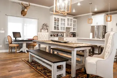 Image de Canyon Rim Ranch House on 45 acres 10 minutes from town!