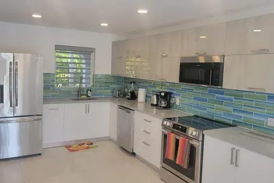 Image de Villa 242b - Elegant! 8 Minutes walk to Stunning beach