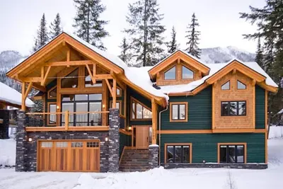 Image de Chalet, 5 Bedrooms + Den, 4. 5 Baths (Sleeps 10-12)