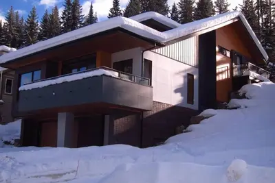Image de Modern luxury chalet with incredible Ski in/Ski out access