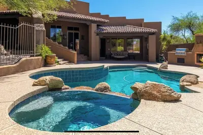 Image de The North Troon Retreat - Just Listed