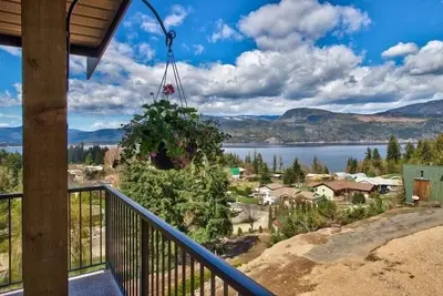 Image de Top Rated! ! Private and Sanitized! Semi-Lakefront Luxury Blind Bay - Specials for Winter & Spring! by RedAwning