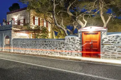 Image de Villa Gaia Syros | 1800's Stone Building
