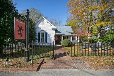 Image de The Brigadoon a Breathtaking Cottage in Leipers Fork