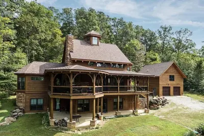 Image de Luxury Timber Lake Lodge - Nolin Mammoth Cave+View
