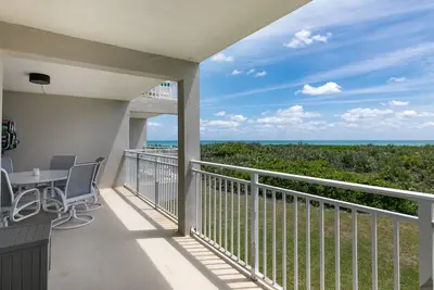 Image de Great interior, and prime location on South Hutchinson Island - near downtown
