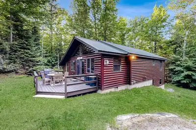 Image de Adorable Family-Friendly Chalet w/ a Private Hot Tub, Washer/Dryer, & Free WiFi