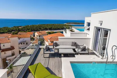 Luxury two-floor app with private pool Aquarelle 4