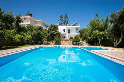 Image de Feel like Home, sunlight apartment, seaview & pool