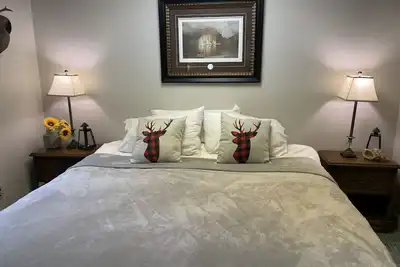 Image de Panoramic Views of the Pristine Lake