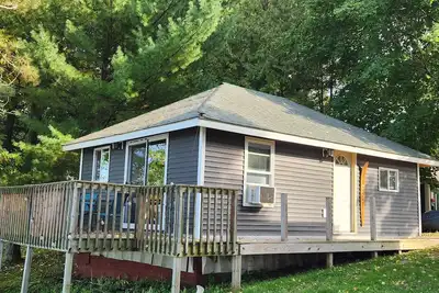Image de Muskie Cabin - Waterfront resort on Fremont Wolf River