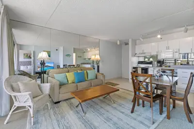 Image de Deluxe Ocean and City View Waikiki Banyan Condo, Free Parking & Wi-Fi