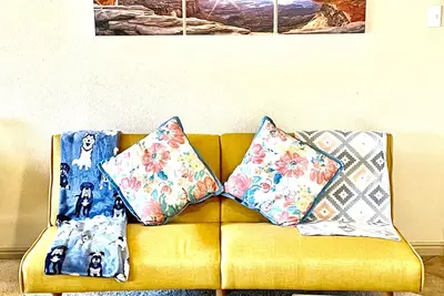 Image de Work/Vacation Townhouse #4 - 3 bdrm 2. 5 Bath