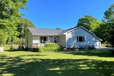 Image de Drummond Island Hotel & Vacation Homes - Inland Retreat
