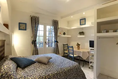 Image de Studio 2 Pers. sur  Presquîle de giens, hyeres, var, face à Porquerolles