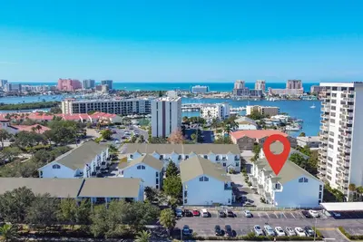 Image de Big Th w Pool, Hot Tub & Short Walk to the Beach! 30+ Day Rental