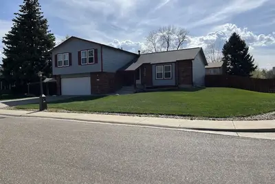 Image de Large Home near Lake- winter mid term rental available