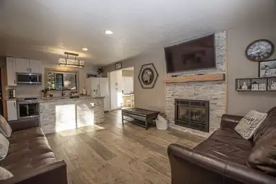 Image de Emerald Cabin by Hauserman Rental Group