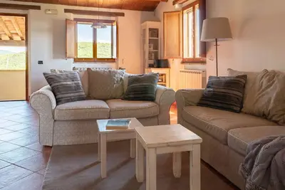 Image de Relaxing hillside family accommodation with pool