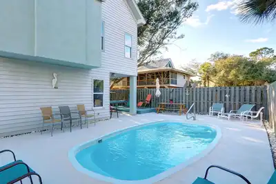 Image de Spacious Home, Private Pool, Ocean Views, Steps to the Beach