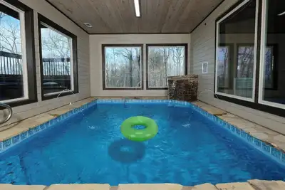 Image de Smoky Mountain Glory - Splash Under a Waterfall, Project Movies & Unwind 5 Miles from Attractions