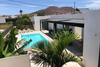 Villa \"Cielo Azul\", modern villa with heated saltwater pool, Wlan 300MBit/s