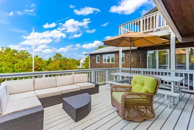 Image de Come Wade With Me 280-E  Modern Spacious Eastham Home Steps From Cape Cod Bay