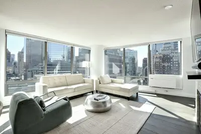 1300 sqft | Canada Place | WaterView |Modern Luxury
