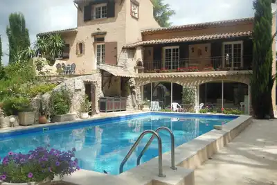Appt 150m2 Dans Bastide De Charme  (Haut de Villa)