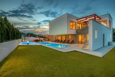 Image de Maison de vacances pour 10 personnes env. 285 qmà Banjole, Istrie (Istrische Riviera)